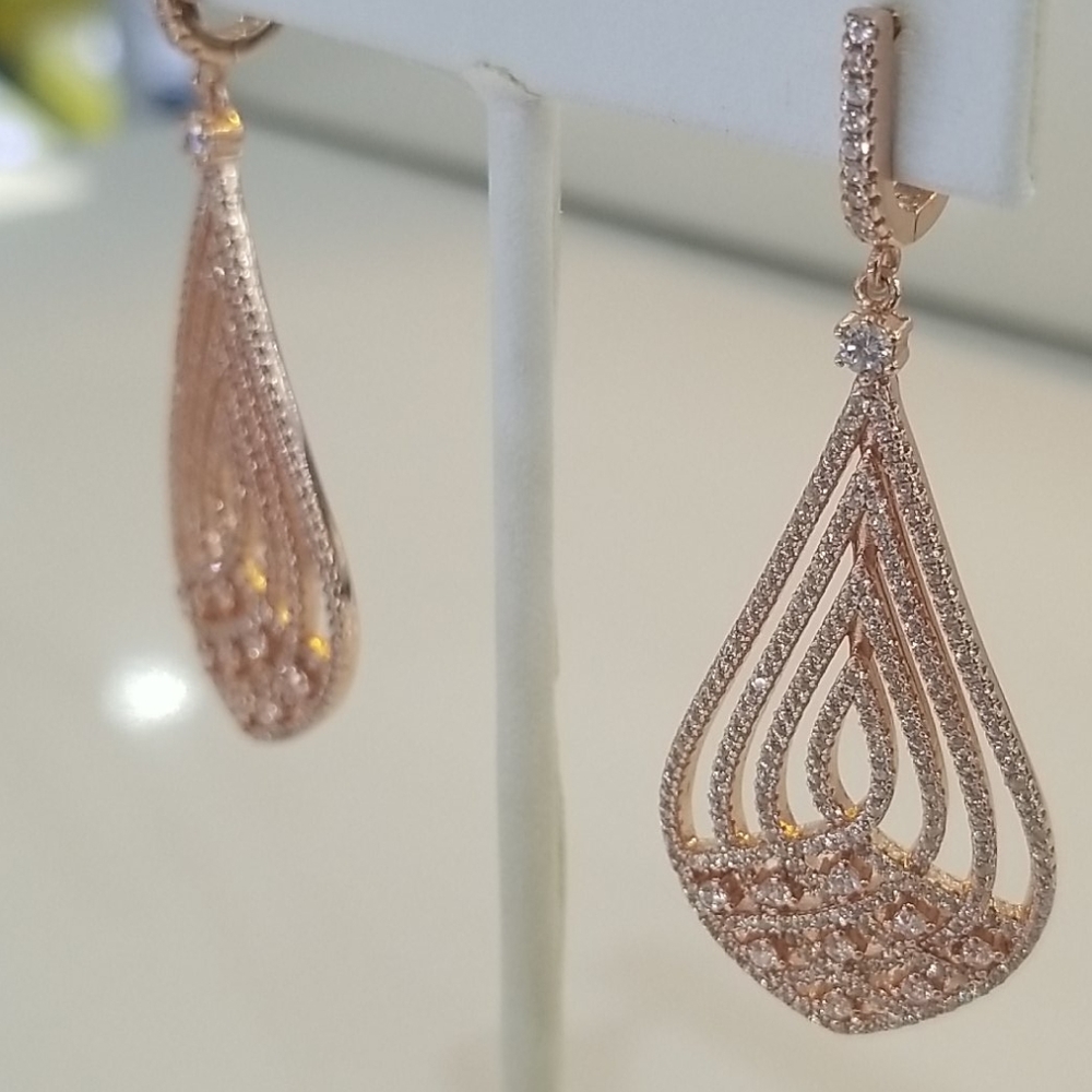 Sterling silver 925 earrings with white sapphires.